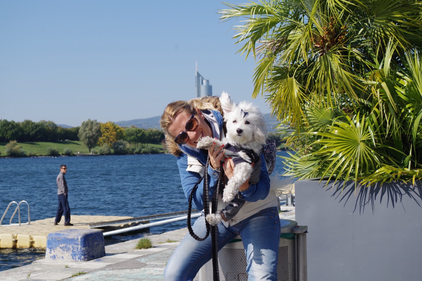 Osnivačica Pet Travel Advisor-a sa Milom na obali u Beču
